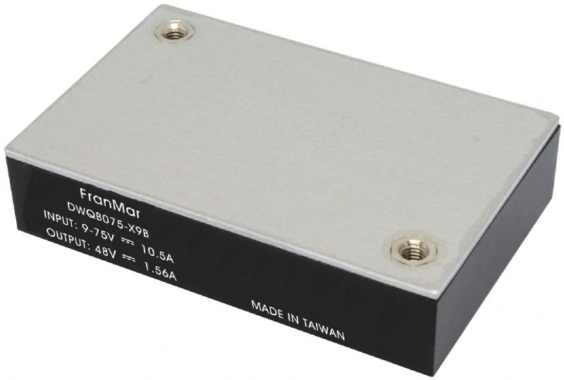 Voltaje de salida DWQB075-X9xyz a 24 VCC